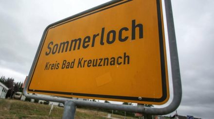 Ja, es gibt es wirklich - ein kleines Dorf in Rheinland-Pfalz mit dem Namen Sommerloch.