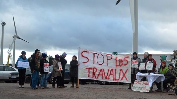 Bürgerprotest lohnt sich: In Frankreich werden jetzt die ersten Windkraftanlagen (WKA)) wieder abgebaut. Ziel der Anti-WKA-Bewegung ist, dass in fünf bis zehn Jahren alle terrestrischen Windkraftanlagen aus Frankreich verschwunden sein werden.