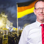 Kommt nach dem OB-Wahlsieg von Tim Lochner in Pirna mit breiter Brust auf die Pegida-Bühne - Sachsens AfD-Chef Jörg Urban!