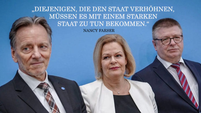 BKA-Präsident Holger Münch (l), Bundesinnenministerin Nancy Faeser und Verfassungsschutzpräsident Thomas Haldenwang bei der Vorstellung eines 