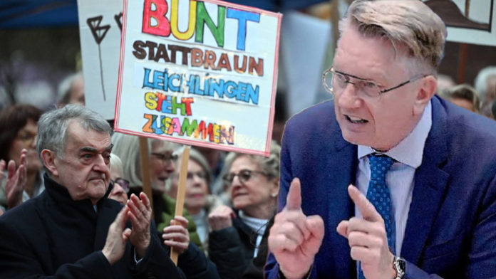 NRW-Innenminister Herbert Reul (CDU, l.) demonstrierte am Montag noch 