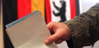 Die regierungsgesteuerten Demos der letzten Wochen gegen die AfD sind Makulatur: Die Blauen konnten bei der Wahlwiederholung in Berlin 5,6 Prozent der Stimmen hinzugewinnen.