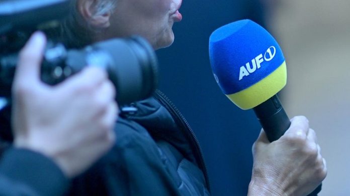 Die Landesmedien-Anstalt Baden-Württemberg hatte gegen den AUF1-Medienpartner SRGT eine astronomische Geldstrafe von fast 200.000 Euro gesetzt.