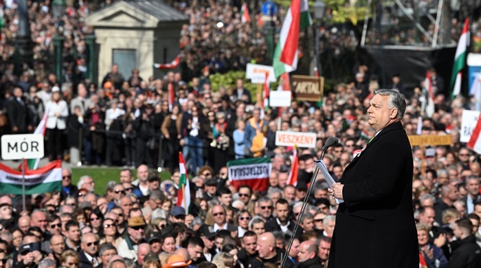 Viktor Orbán: „Wir müssen Brüssel erobern!“