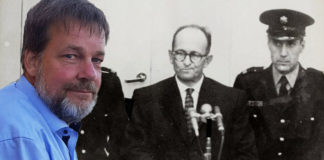 Schulleiter Jan-Dirk Zimmermann (l.) 2024: "Ich habe nur Vorschriften befolgt." Auch Adolf Eichmann bestritt im Prozess gegen ihn 1961 in Jerusalem seine Verantwortung für die Judenverfolgung und erklärte, dass er "nur Vorschriften befolgt" habe.