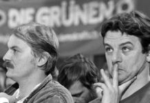 „Die Dominanz des grünen Zeitgeists geht gerade zu Ende“, sagt Gründungsmitglied Hubert Kleinert (l.) - hier mit Joschka Fischer bei einer Mitgliederversammlung der Grünen in Hessen 1984.