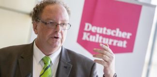 „Rechtsextreme werden bei den Wahlen in diesem Jahr an wichtige Schaltstellen, gerade in Kommunen gewählt werden", warnt der Geschäftsführer des Deutschen Kulturrates, Olaf Zimmermann.
