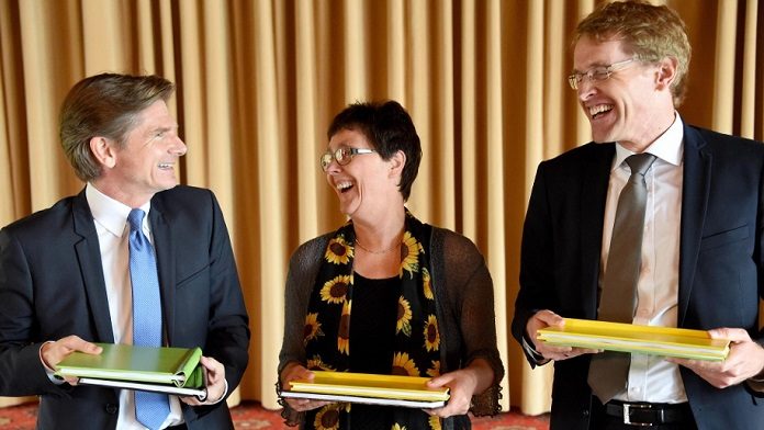 Die Verhandlungsführer der schleswig-holsteinischen Koalitionsverhandlungen: Heiner Garg (FDP), Monika Heinold (Bündnis 90/Die Grünen) und Daniel Günther (CDU).