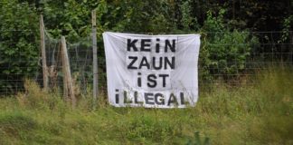 Protest-Plakat an der B 22 kurz vor Bayreuth.