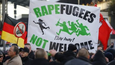 Demo gegen Rapefugees 2016 in Köln.