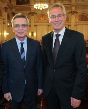 Sarreither mit Innenminister De Maiziere (CDU).