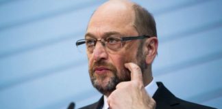 Hält sich trotz miserabler Umfragewerte an die Kartellabsprache zwischen SPD und CDU, die Flüchtlingslüge im Wahlkampf nicht zu thematisieren - Martin Schulz.