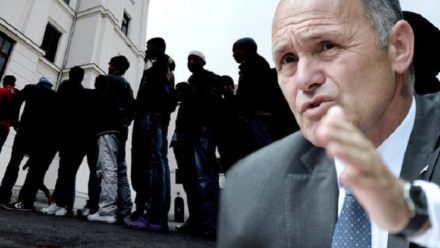 Österreichs Innenminister Sobotka warnt: "90% der Migranten wandern in Mindestsicherung ein."
