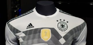 Grau und trist - einzig das Wappen für den Weltmeister von 2014 leuchtet golden.