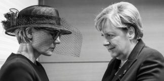 Die Witwe Maike Kohl-Richter und Bundeskanzlerin Angela Merkel bei der Beerdigung am Samstag in Straßburg.